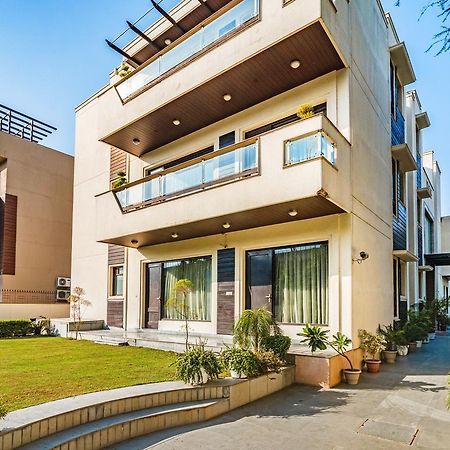 Royal Residence Mg Road Gurgaon Eksteriør billede