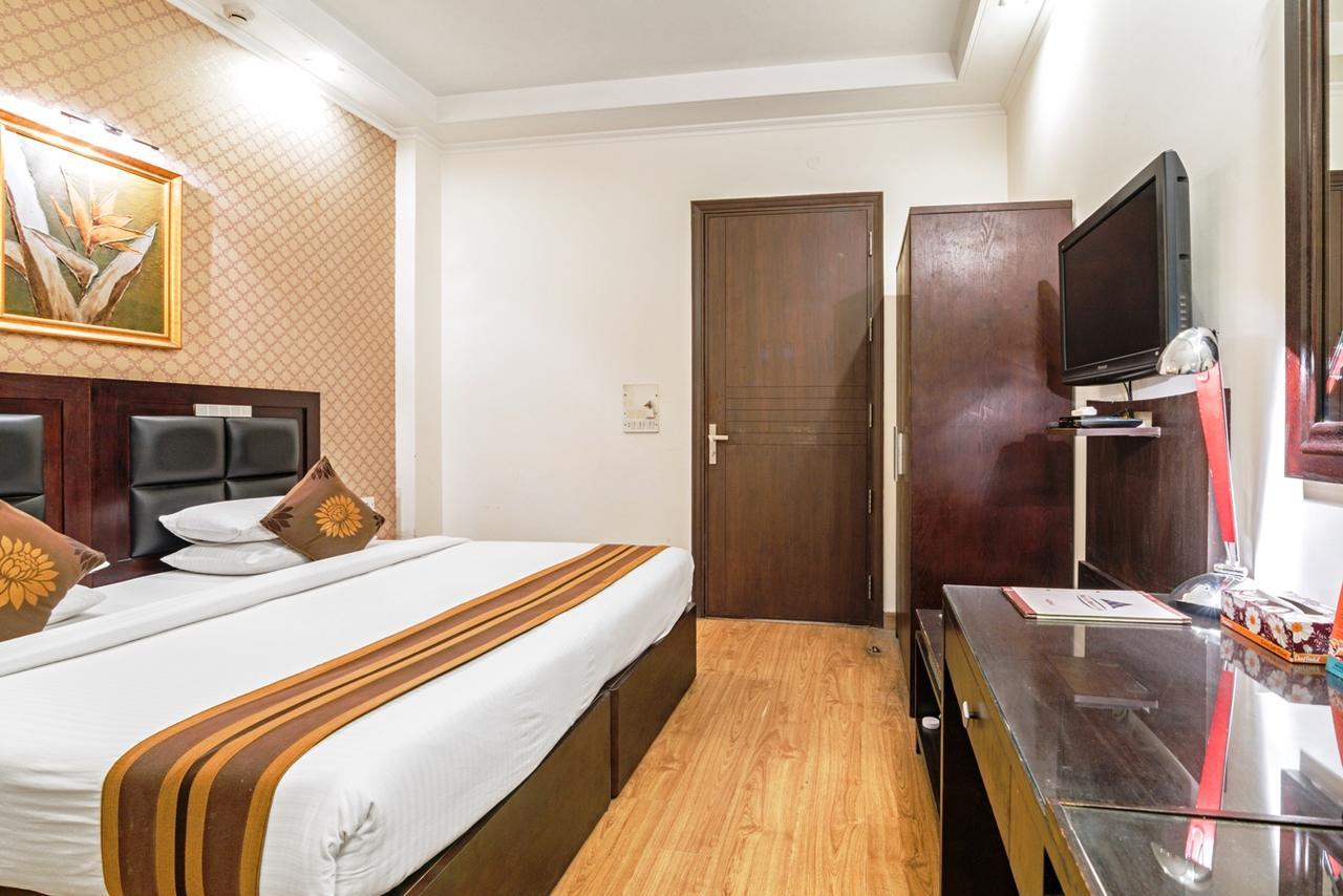 Royal Residence Mg Road Gurgaon Eksteriør billede