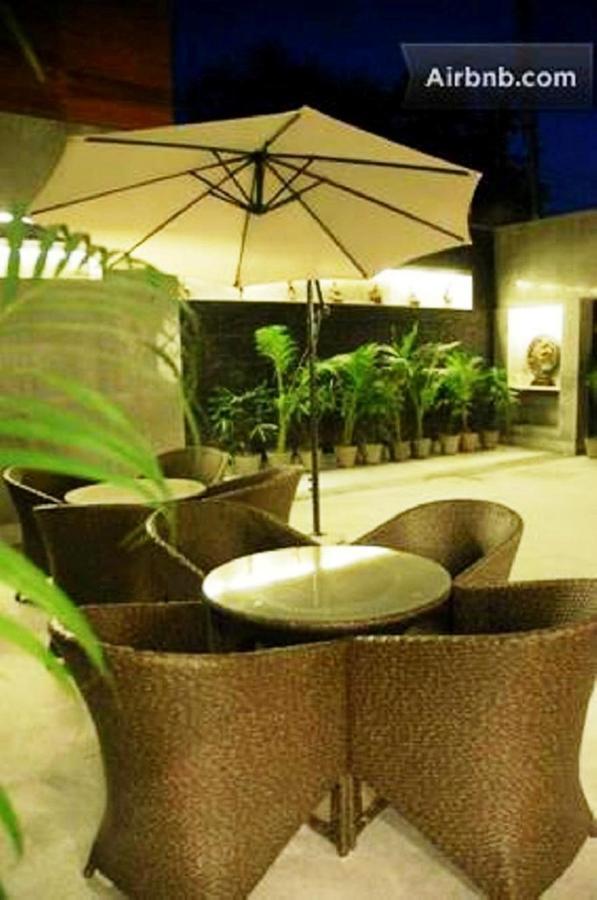 Royal Residence Mg Road Gurgaon Eksteriør billede