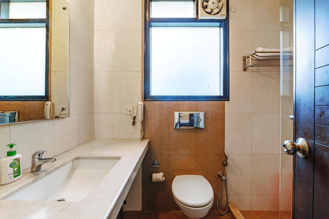 Royal Residence Mg Road Gurgaon Eksteriør billede